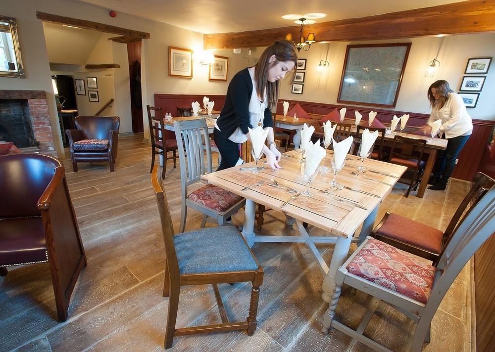 The George Inn وارمينستر المظهر الخارجي الصورة